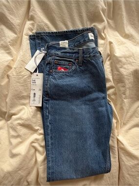 NWT Aritzia Denim Forum the 00’s Low Rise Flare Jeans